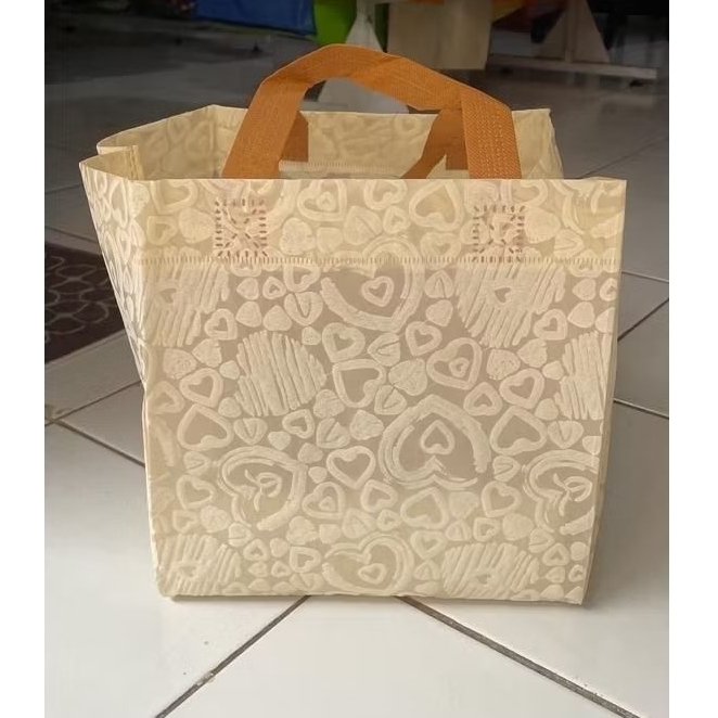 

goodie bag 272420 kotak 20 hantaran syukuran aqiqah embos teksture