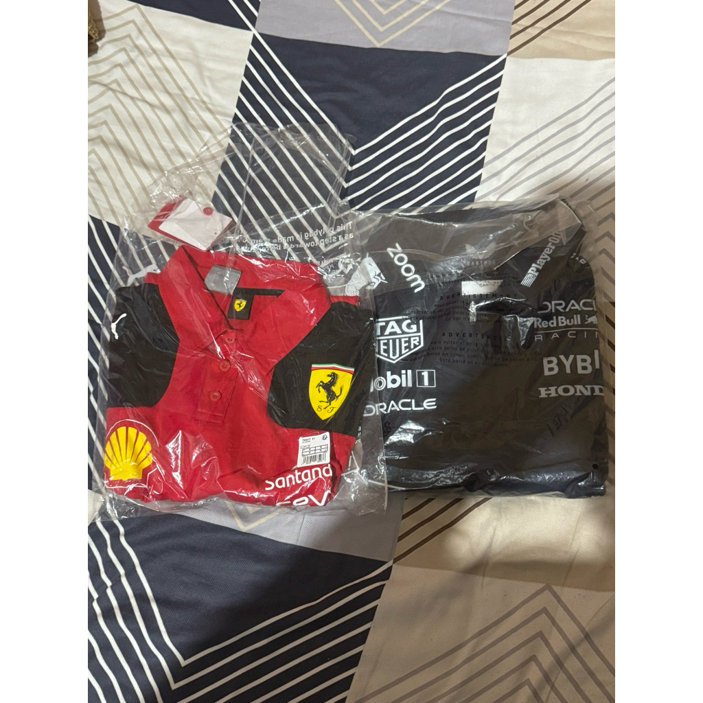 Baju Polo Oracle Red Bull Racing Team Issued Las Vegas 23 & Ferrari 2023