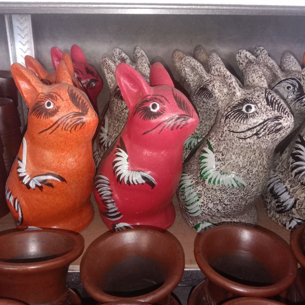 Gerabah Celengan Kelinci Tanah Liat