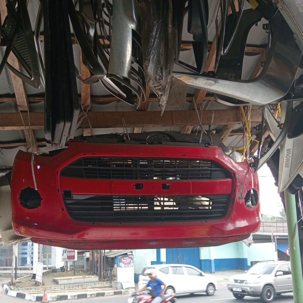 bemper depan Daihatsu Ayla x 2014