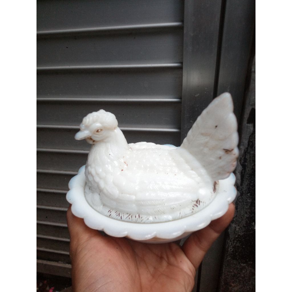 mukun ayam bertelur keramik susu vintage