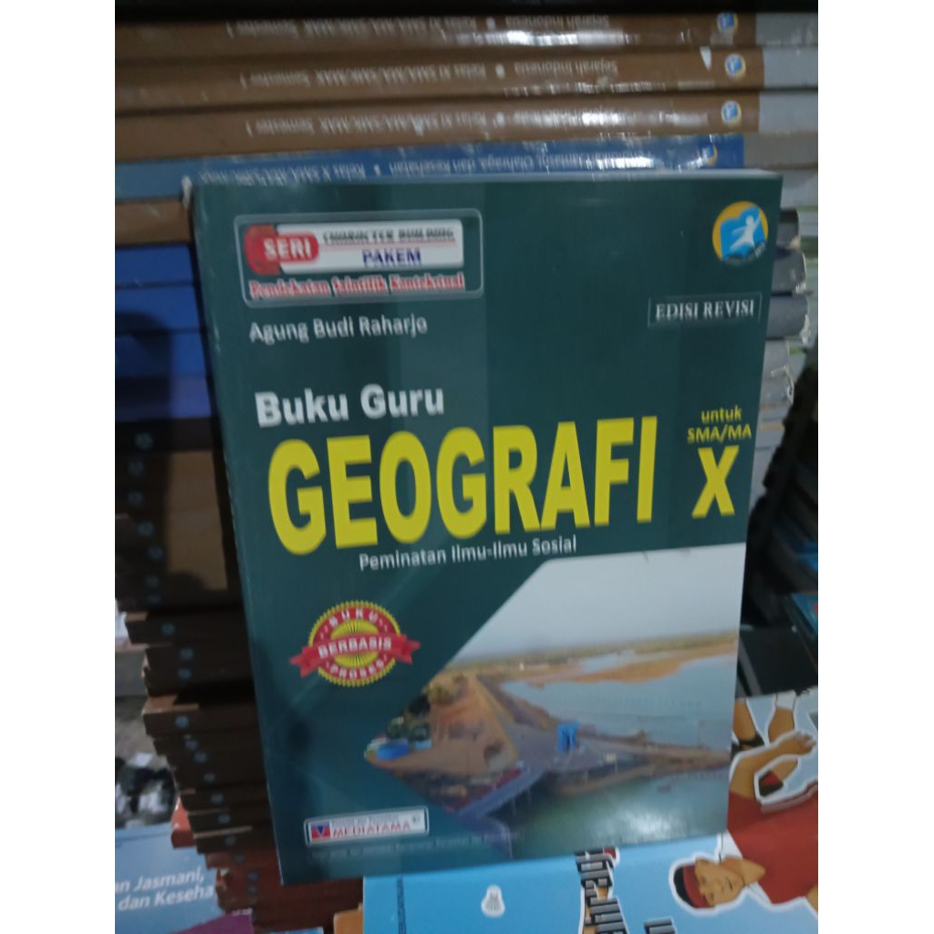 Buku Guru Geografi untuk SMA/MA Kelas X Peminatan Ilmu Sosial Kurikulum 2013 Revisi