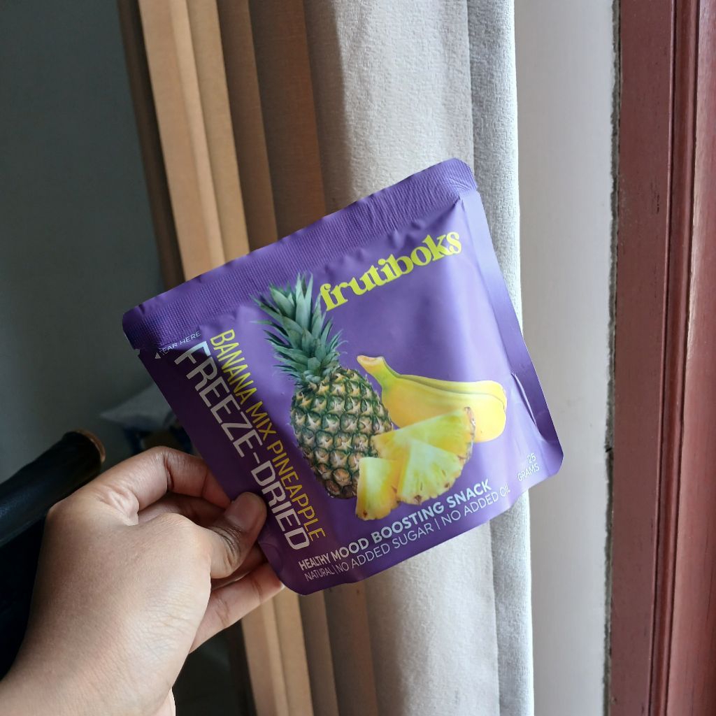 

Frutiboks Banana Mix Pineapple | Snack Buah Beku Kering Pisang & Nanas | Camilan Sehat Lokal