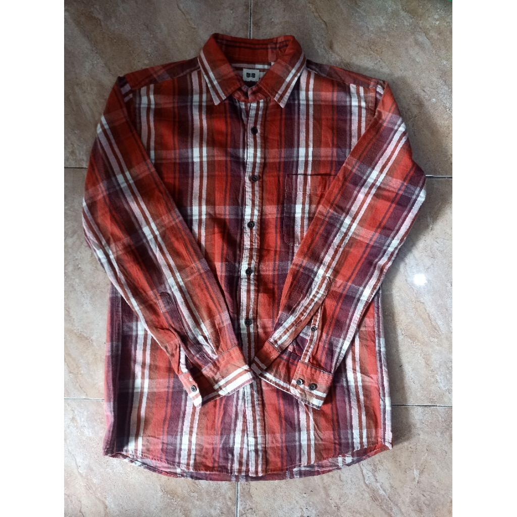 kemeja flannel uniqlo second