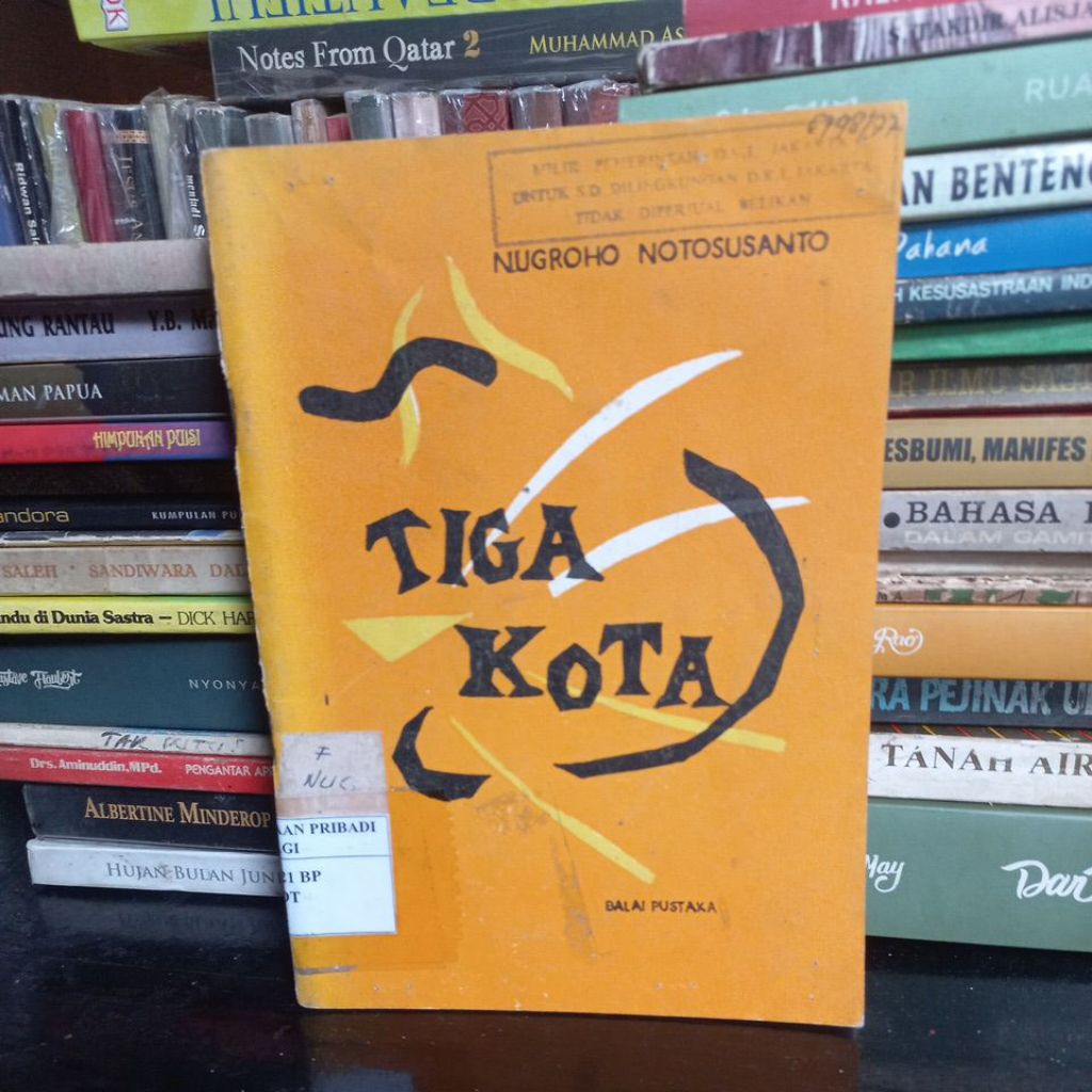 TIGA KOTA - NUGROHO NOTOSUSANTO