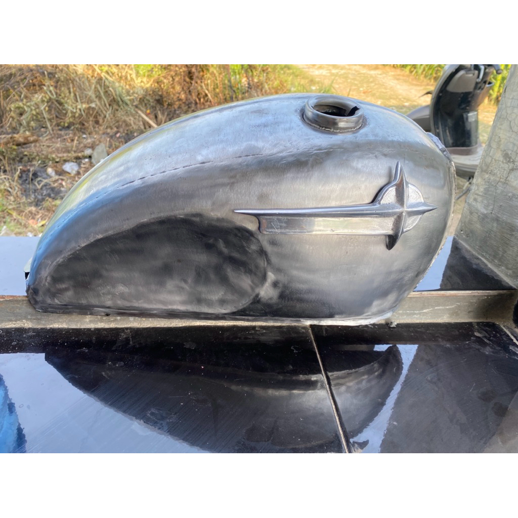 tangki custom Model Triumph, Tangki Custom british, Tangki custom, Tangki Bensin motor custom