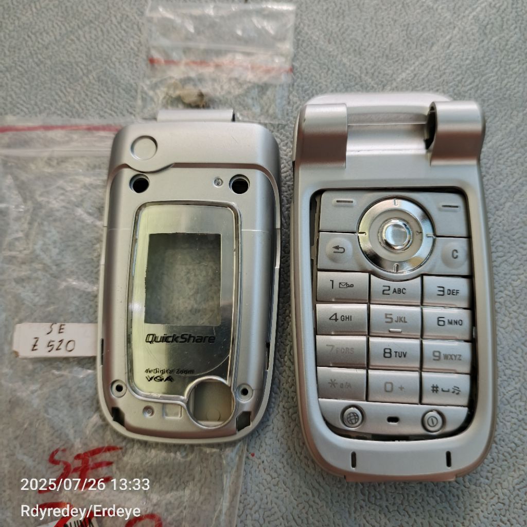 Casing hp jadul Sony Ericsson Z520