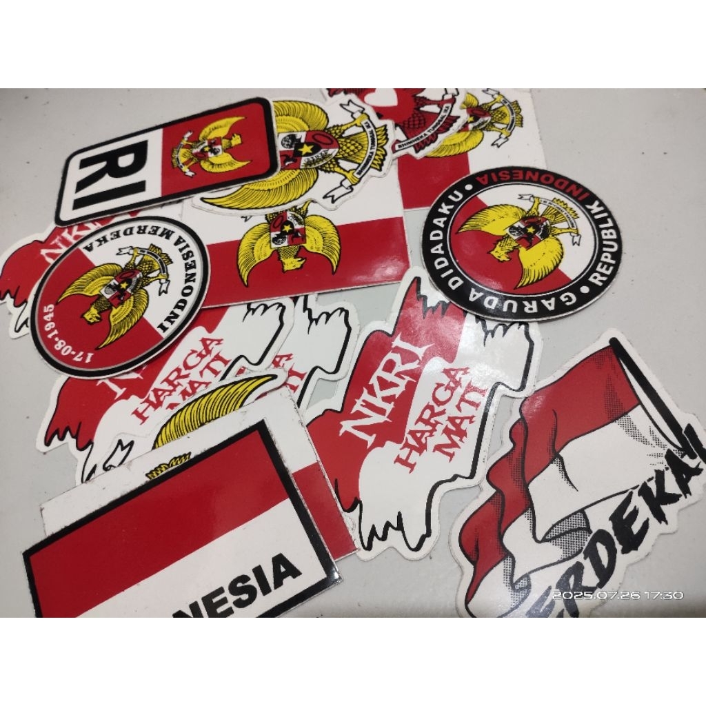 

10lembar stiker merah putih
