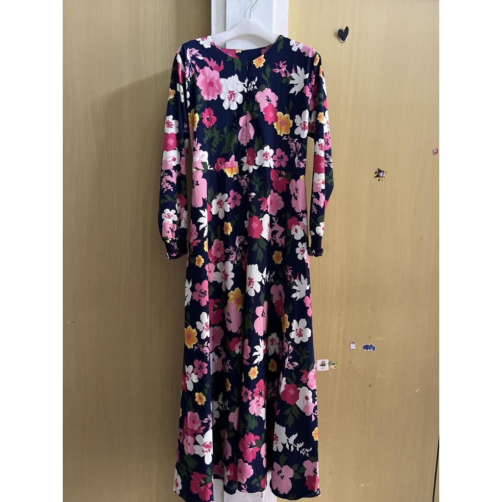 Baju Gamis Bunga Bekas