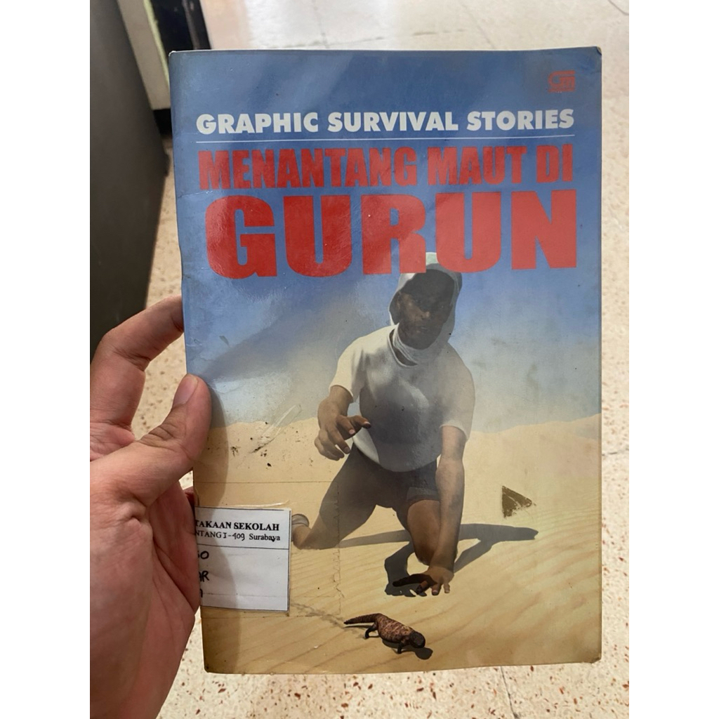 buku komik graphic survival stories menantang maut di gurun