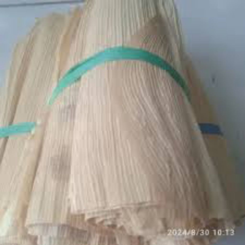 

kulit jagung kering,