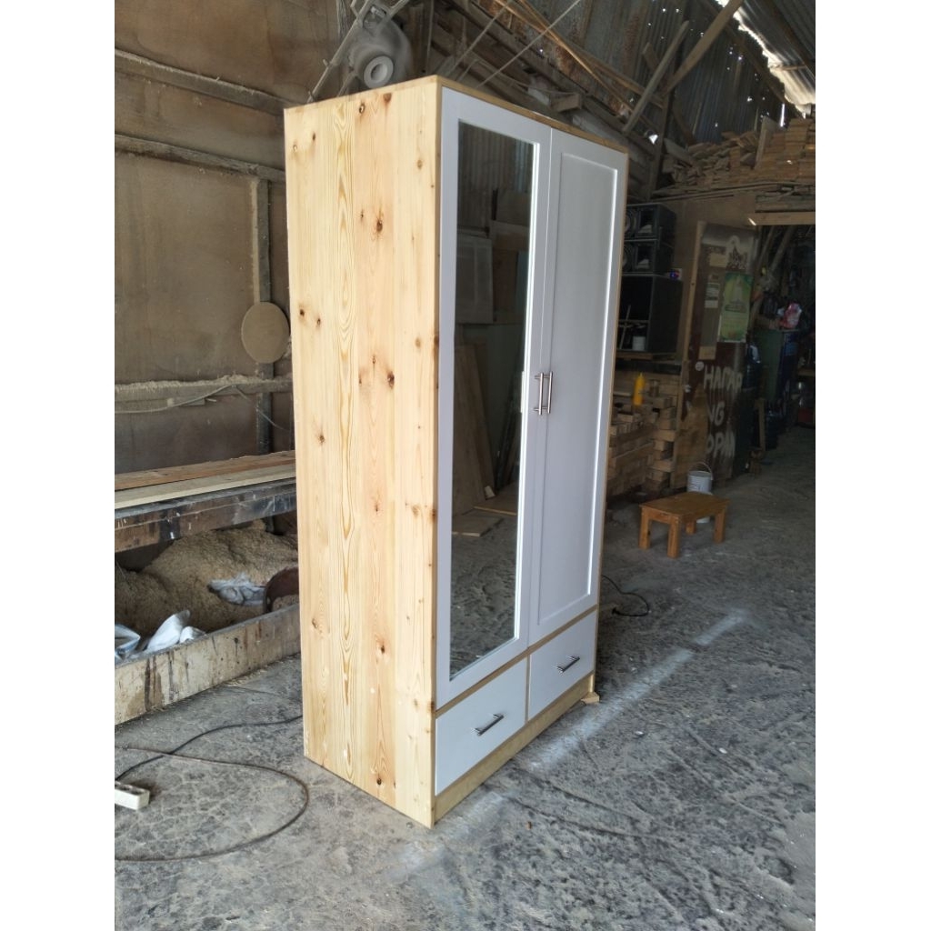 Lemari pakaian bahan kayu jati belanda