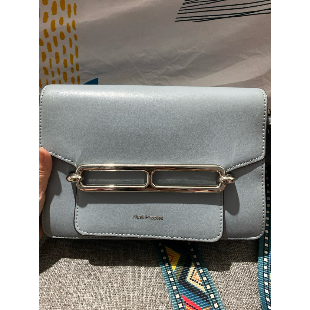 tas selempang wanita Hush Puppies