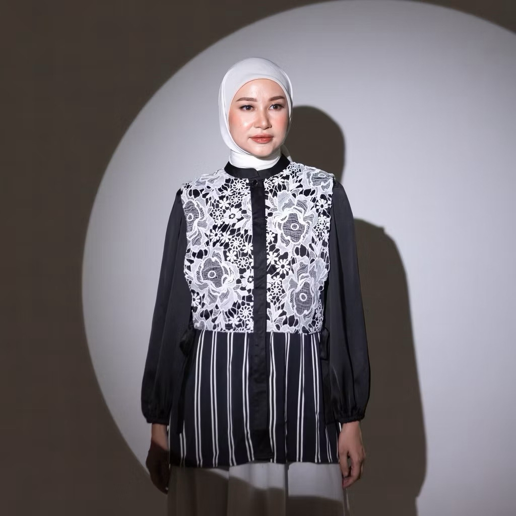 ADEOLA SCARF MONOCHROME BLOUSE SENJA TOP BLACK WHITE