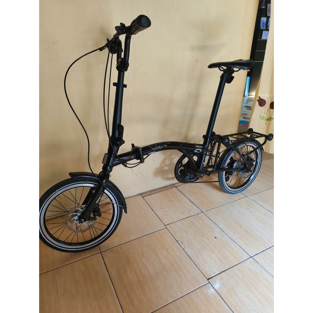 united trifold 8D preloved