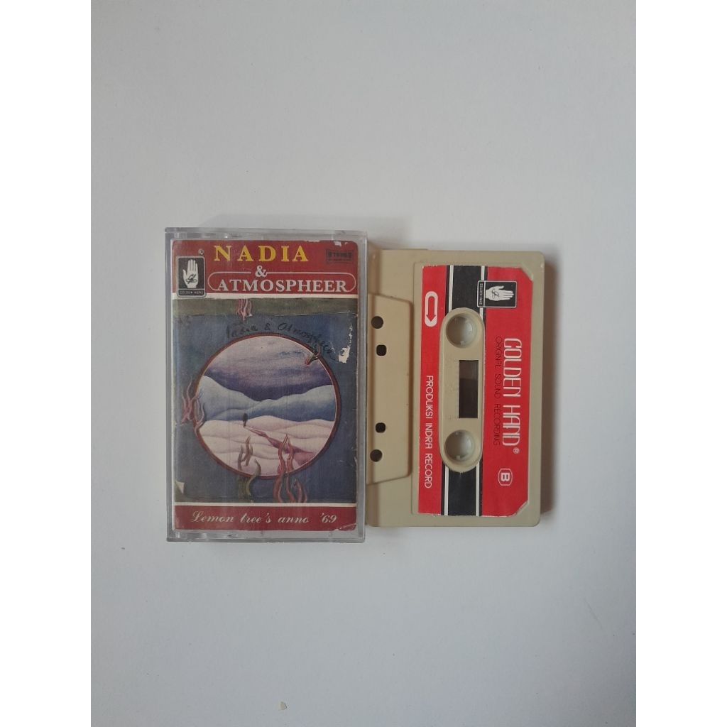 kaset pita gombloh nadia atmospheer