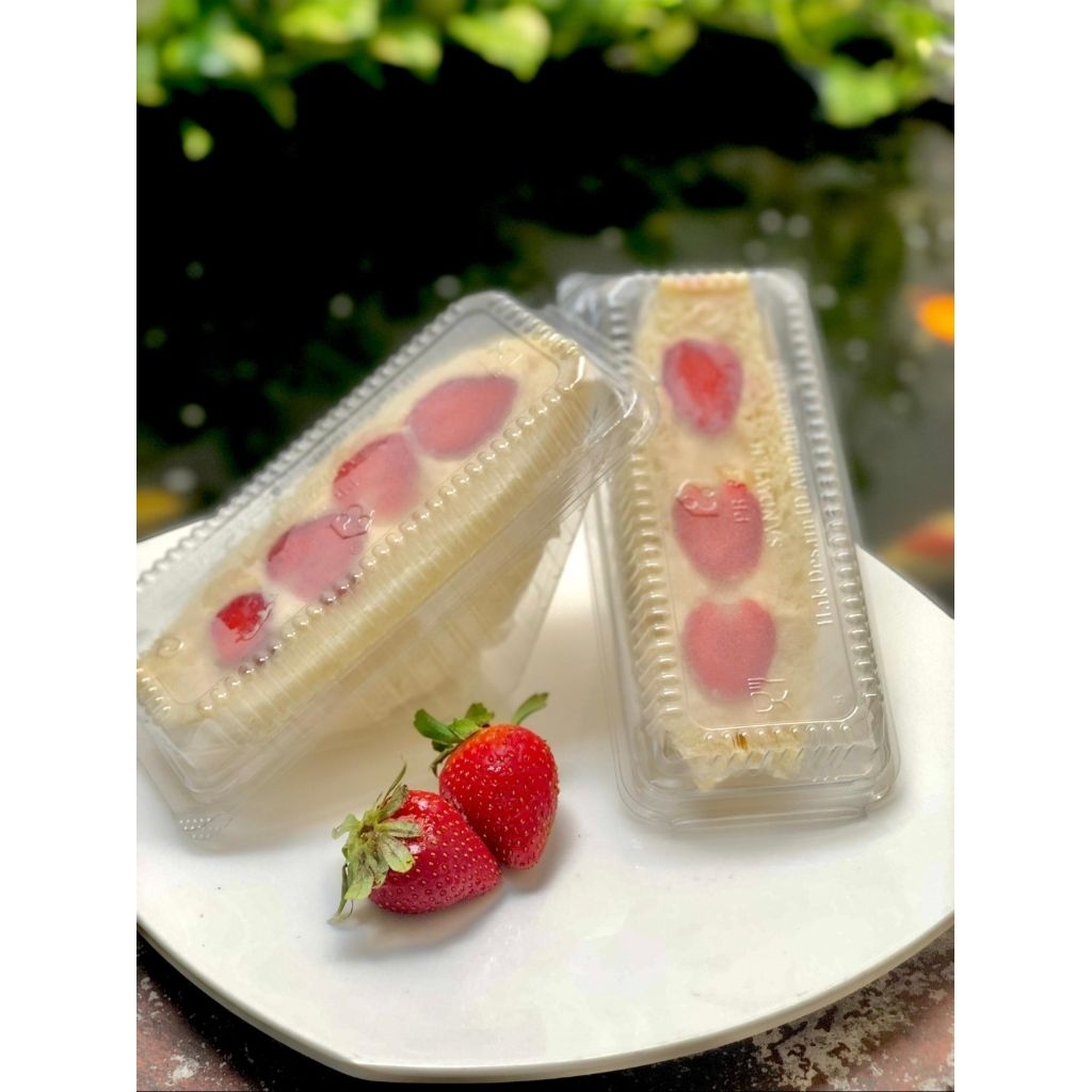 

Fruit Sando – Sandwich Buah ala Jepang dengan Strawberry & Cream Cheese