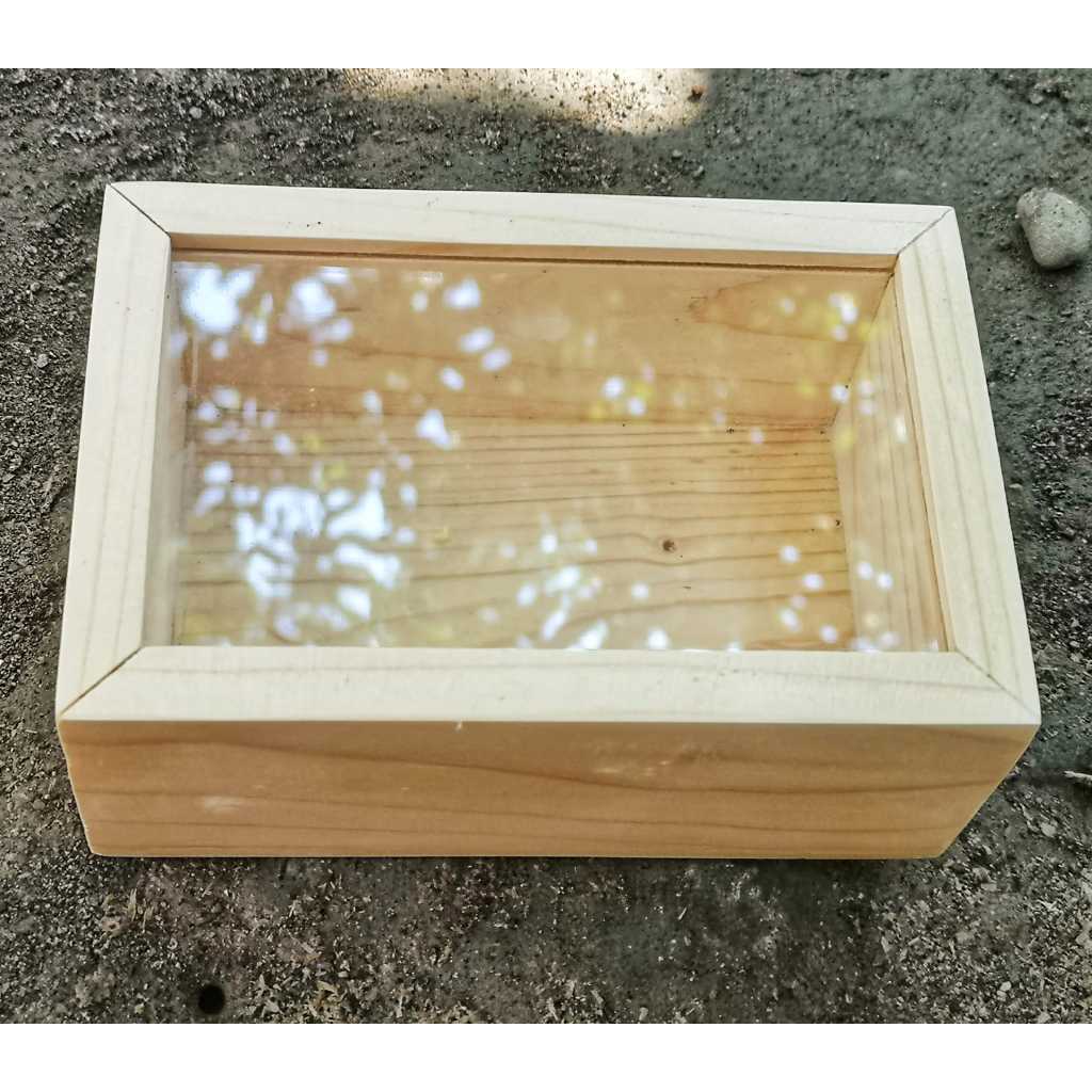 

Kotak Kayu Tutup Geser Transparan – Ukuran 15x10x6 cm