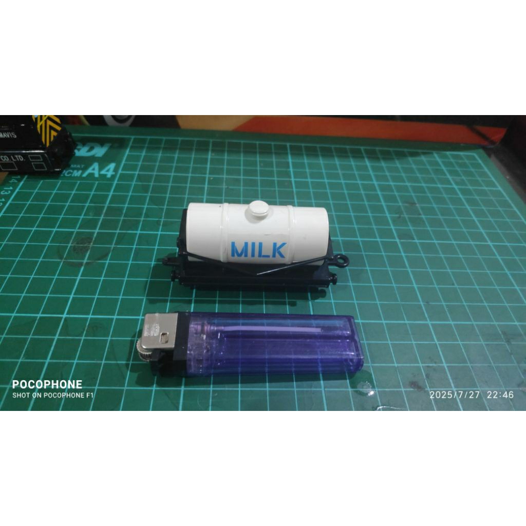 Bandai Thomas and Friends Milk Tanker