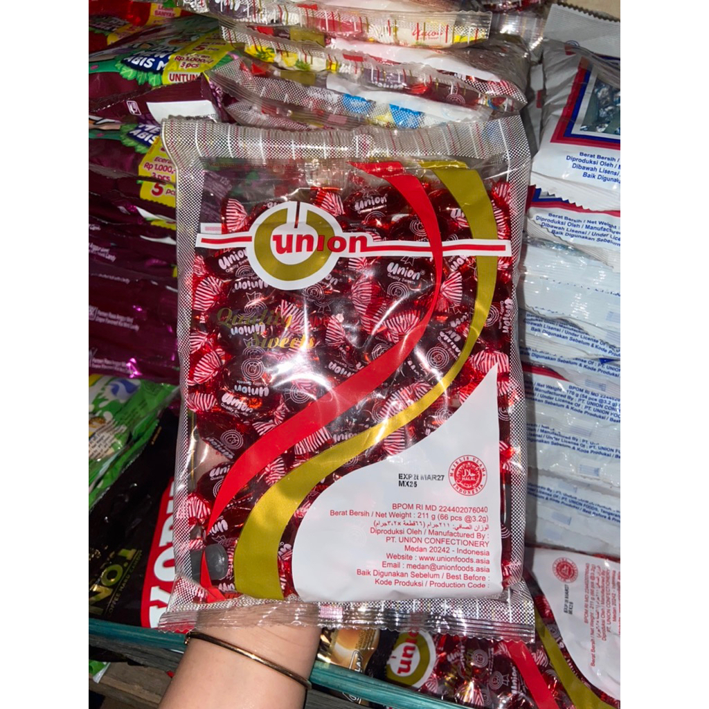 

Permen Union Mint Hitam 211g Isi 66 Pcs