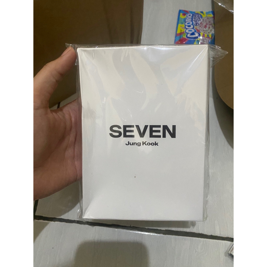 

STAND AKRILIK SEVEN BY JUNGKOOK BTS OFFICIAL READY