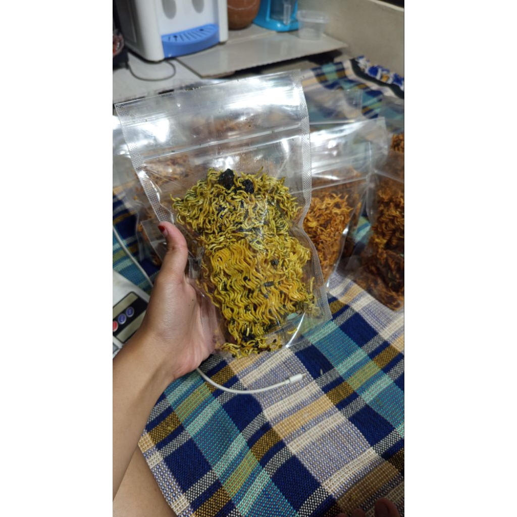 

Mie Kriting Daun Jeruk