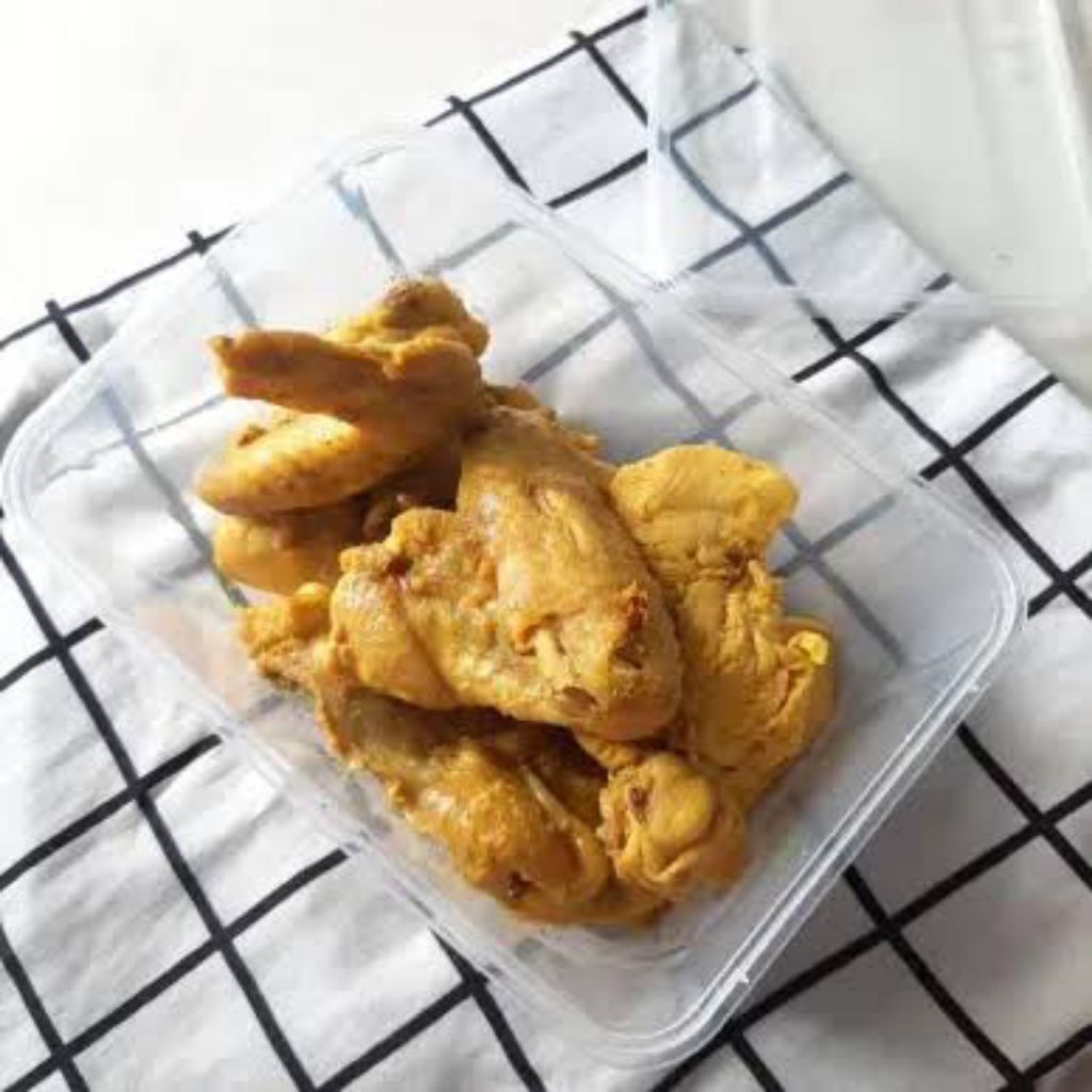

AYAM UNGKEP BUMBU KUNING FROZEN
