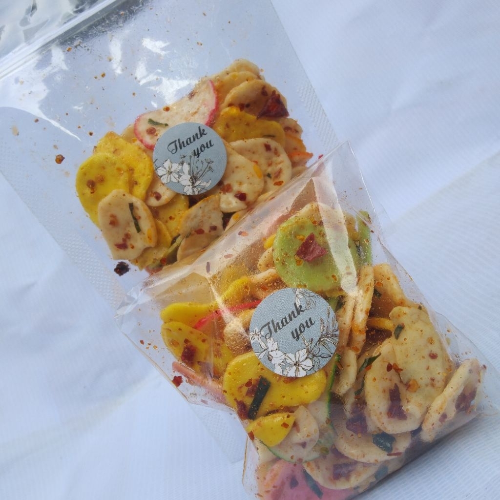 

seblak kerupuk bantet sultan pedas 500gram xtra daun jeruk