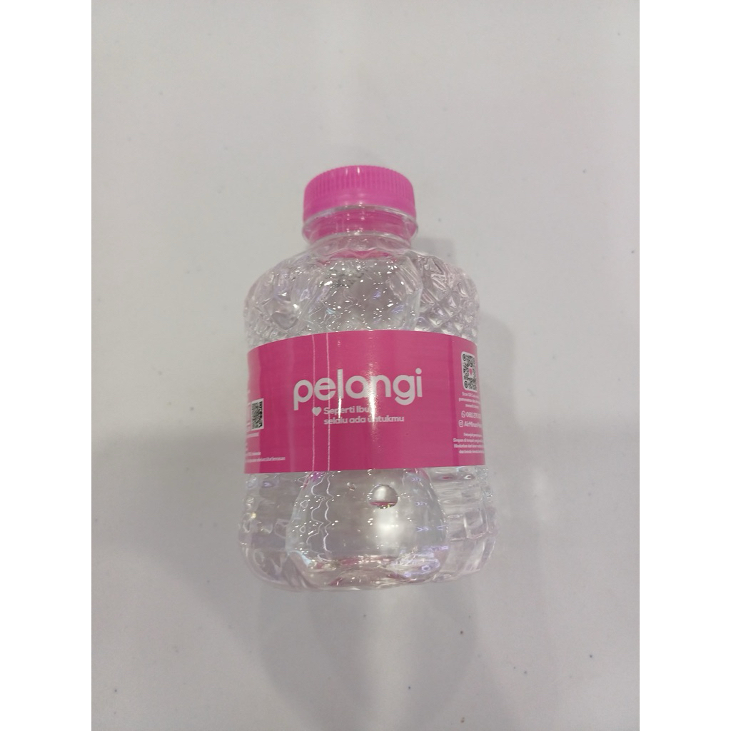 

Air Mineral Pelangi 220ml