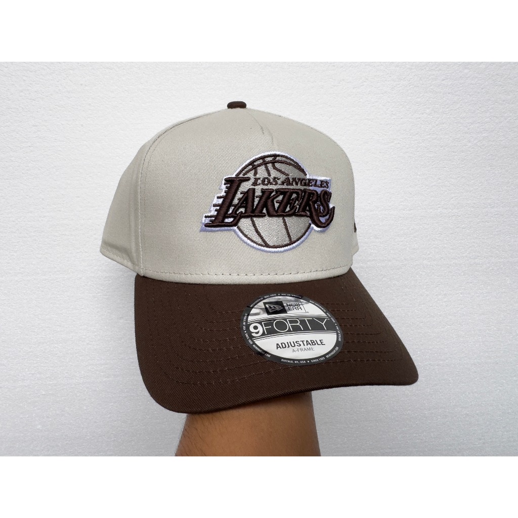 Topi New Era 9Forty A-Frame Los Angeles Lakers 2-Tone Vintage Stone Walnut Snapback Cap Original