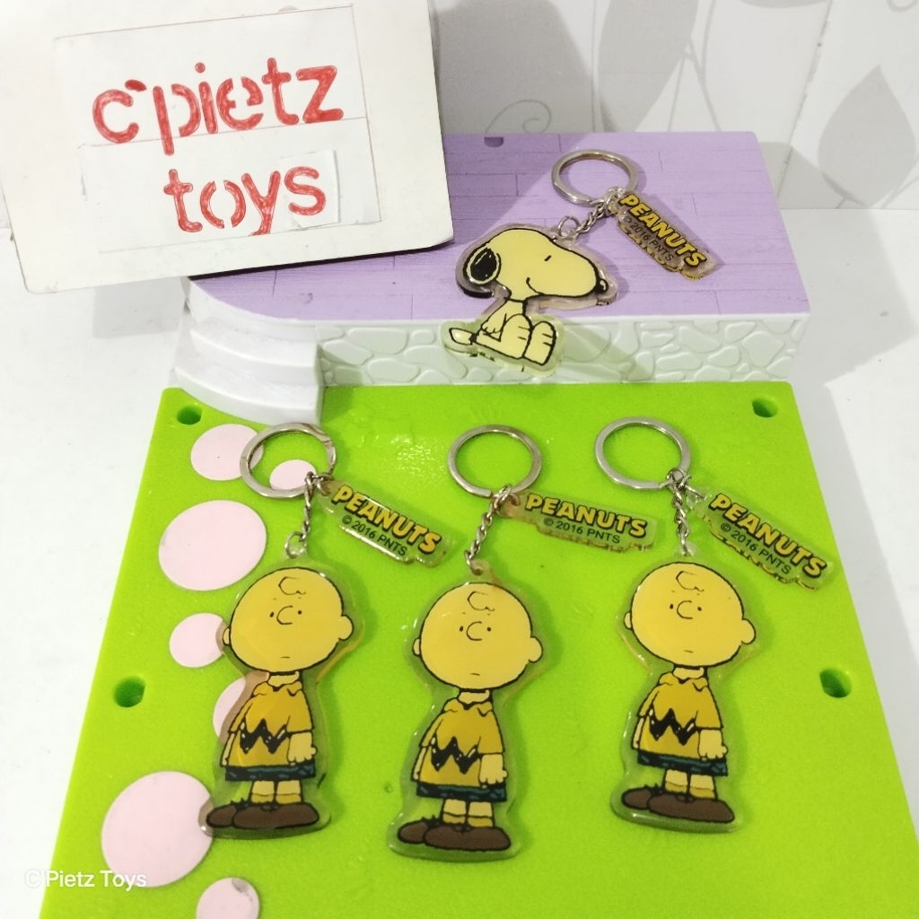 Gantungan Kunci / Keychain Figure Peanuts Snoopy and Friends (Second/Preloved)