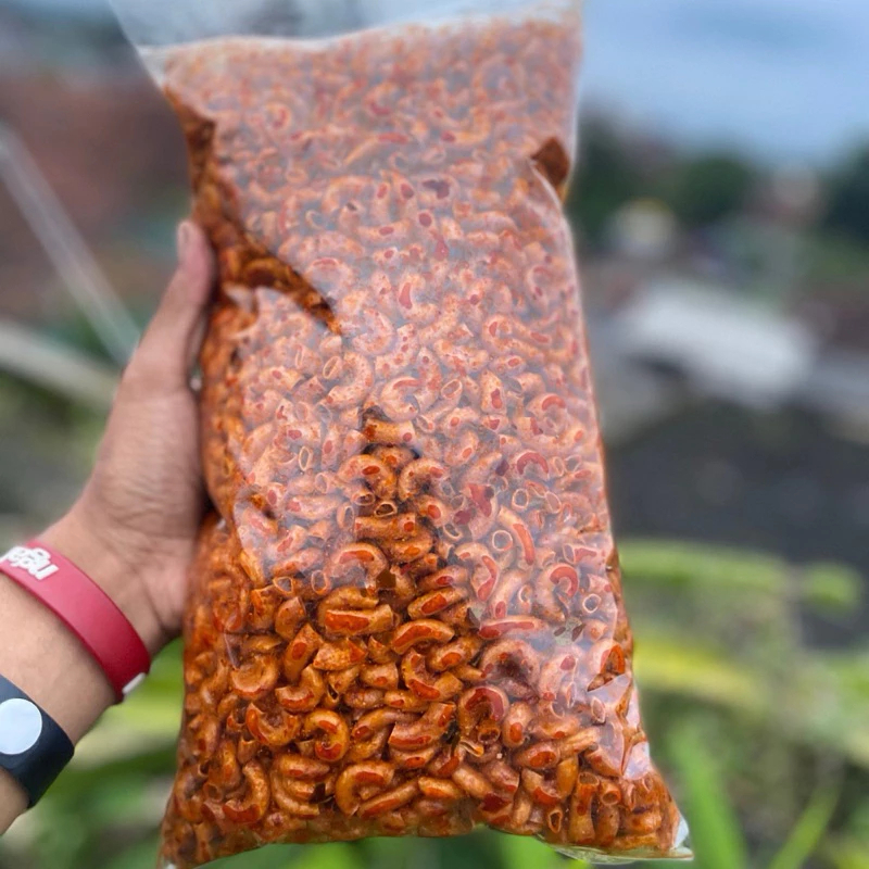 

Makaroni Cikruh Pedas 500gram Viral Kemasan Besar - Camilan Renyah dan Gurih, Cocok untuk Jualan!