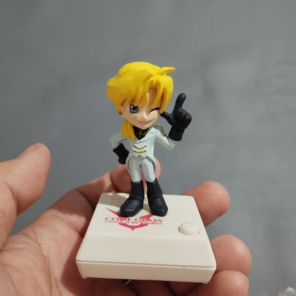 figure Gino Weinberg dari seri anime Code Geass: Lelouch of the Rebellion. 