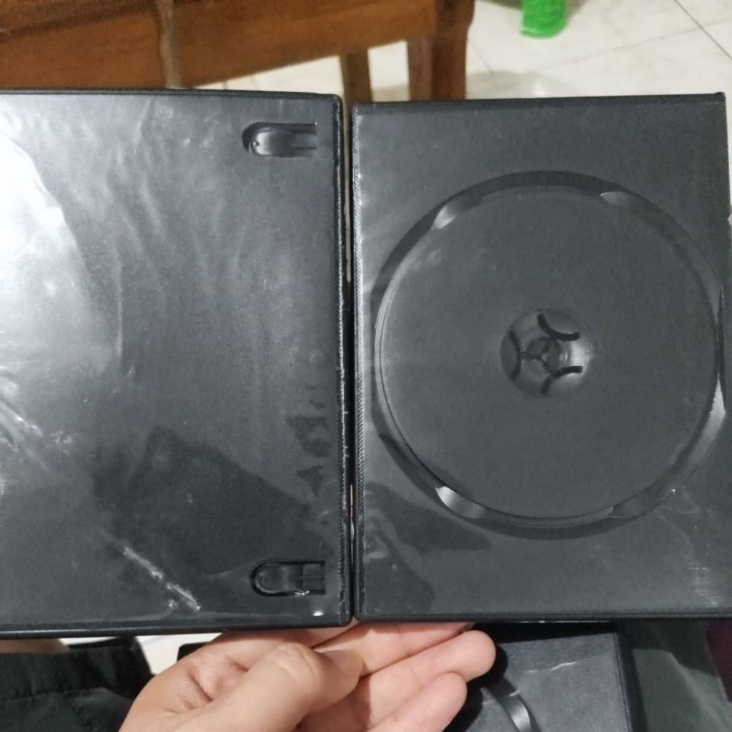 Tempat Kaset / Kotak Kaset DVD Warna Hitam