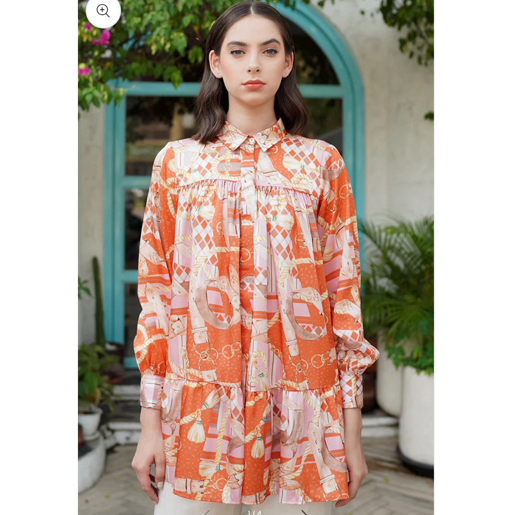 Benang Jarum The Chain La Bella satin shirt