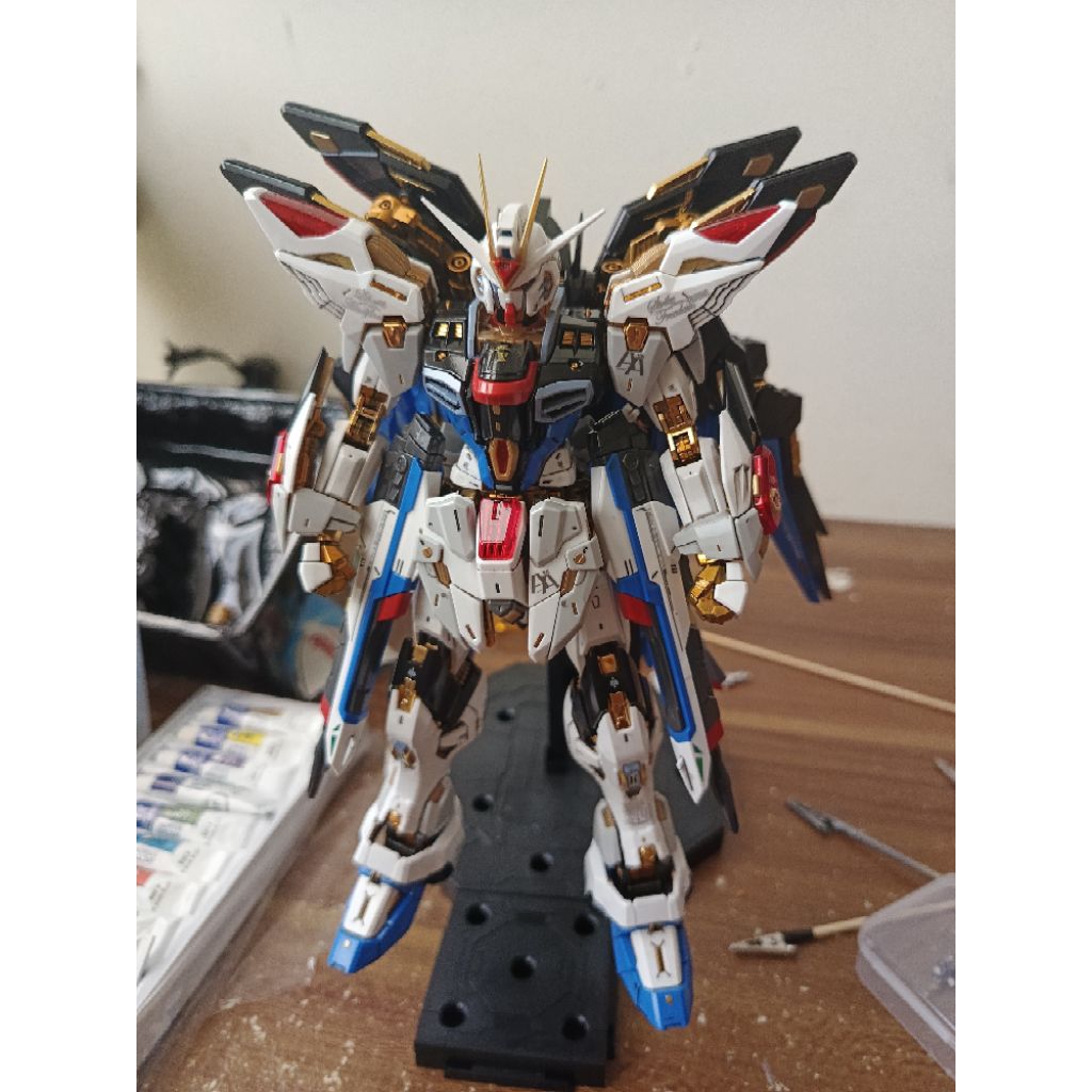 MGEX Xunxin Strike Freedom
