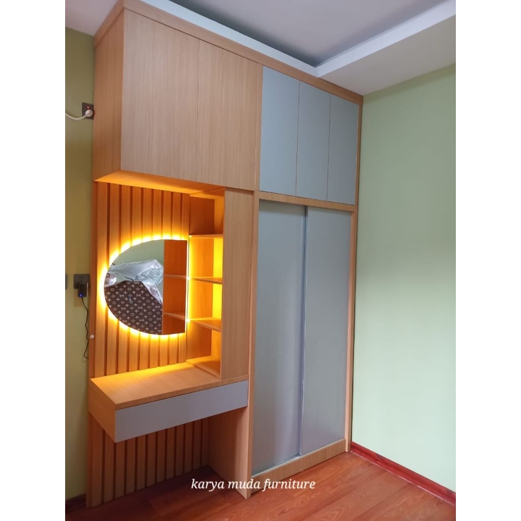 LEMARI PAKAIAN SLIDING  CUSTOM HPL/LEMARI CUSTOM  HPL/LEMARI BAJU TERLARIS