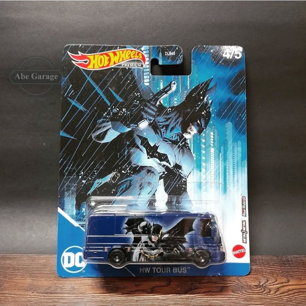 Hot Wheels Batman DC Tour Bus
