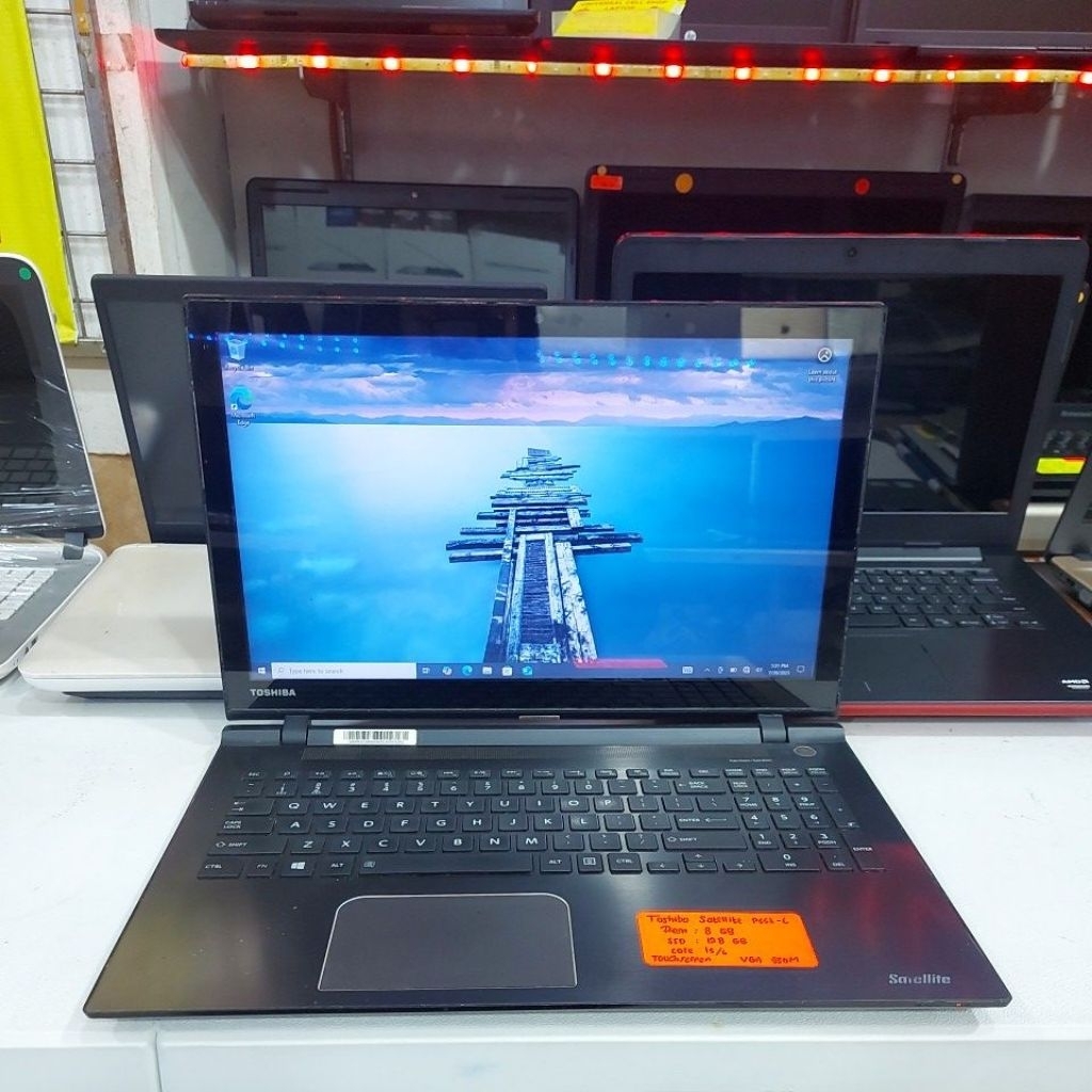 Laptop Toshiba Satellite P55t-C5114 core i5-6200U NVIDIA GeForce 930M Ram 8gb ssd 128gb touchscreen 