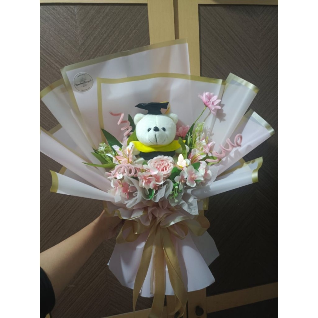 Buket Bunga Wisuda / Buket Snack wisuda / Buket bunga / buket boneka wisuda jakarta barat