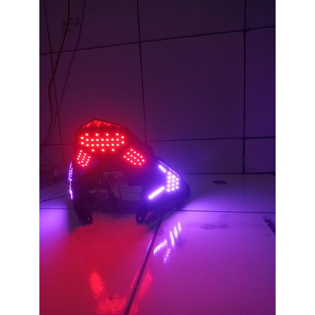 stoplamp running +sein running 2mode vario 125 old/vario kzr sudah pnp stoplamp running vario 125 va