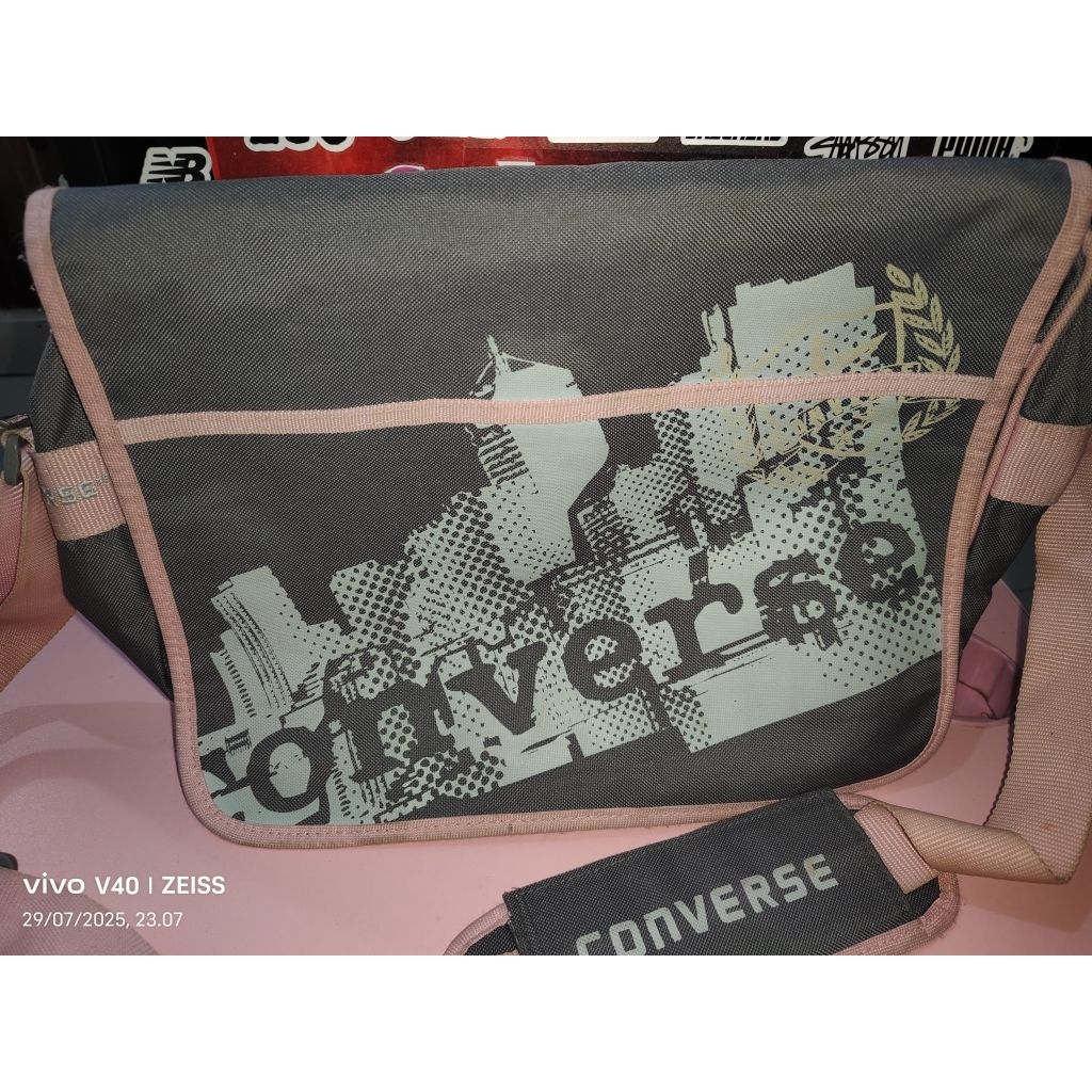 Tas Sling Massanger Converse ORI