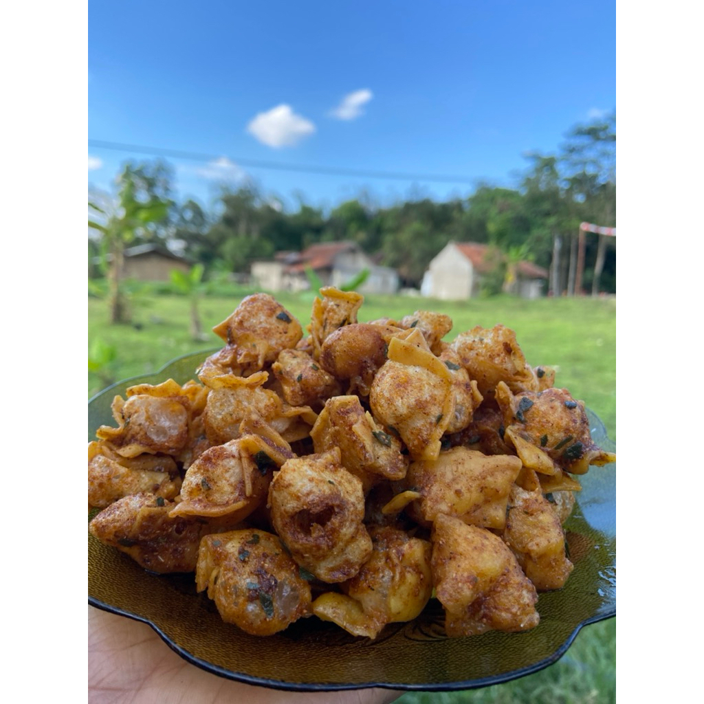 

SOMAY kering pedas daun jeruk 250 gram