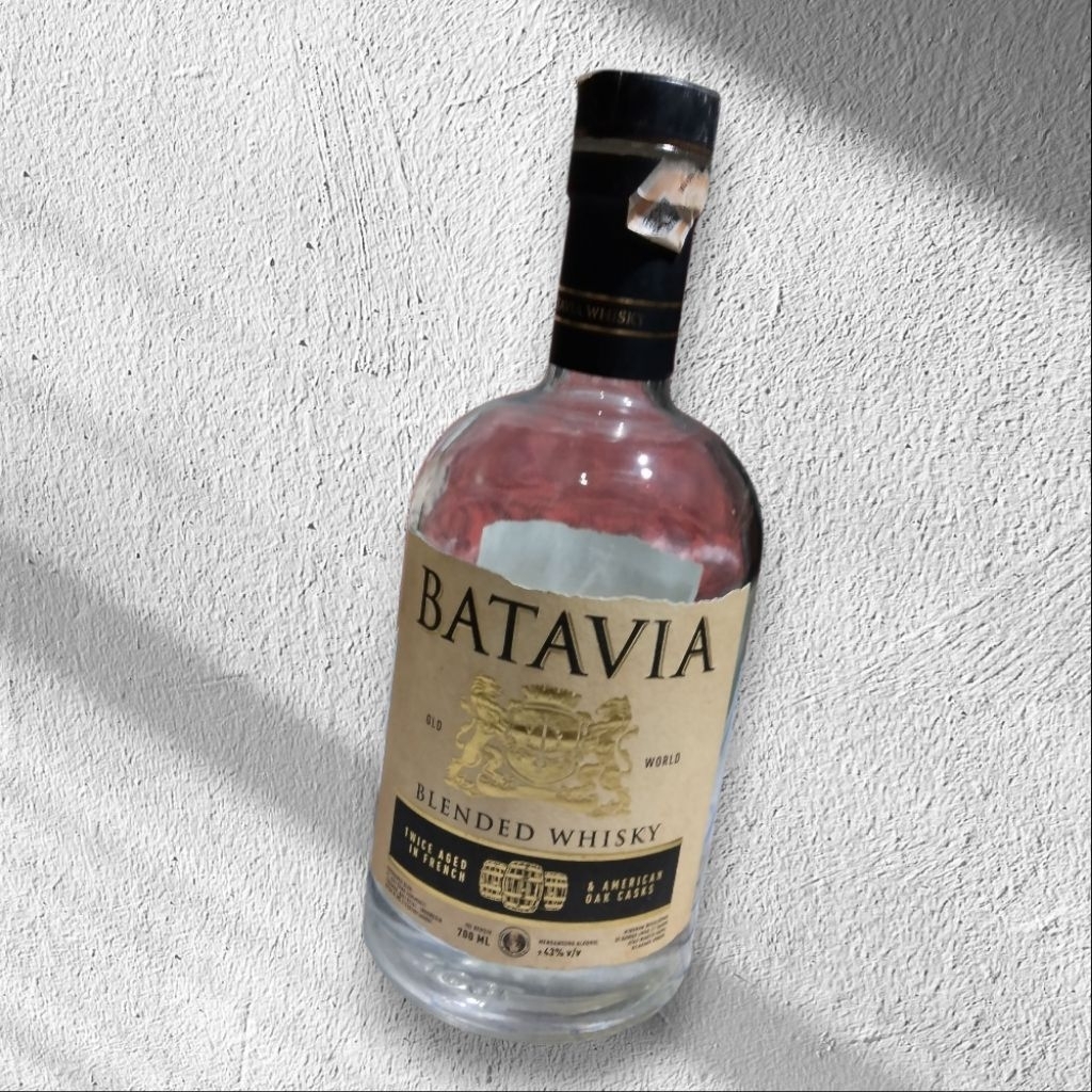 Botol bekas alkohol Batavia