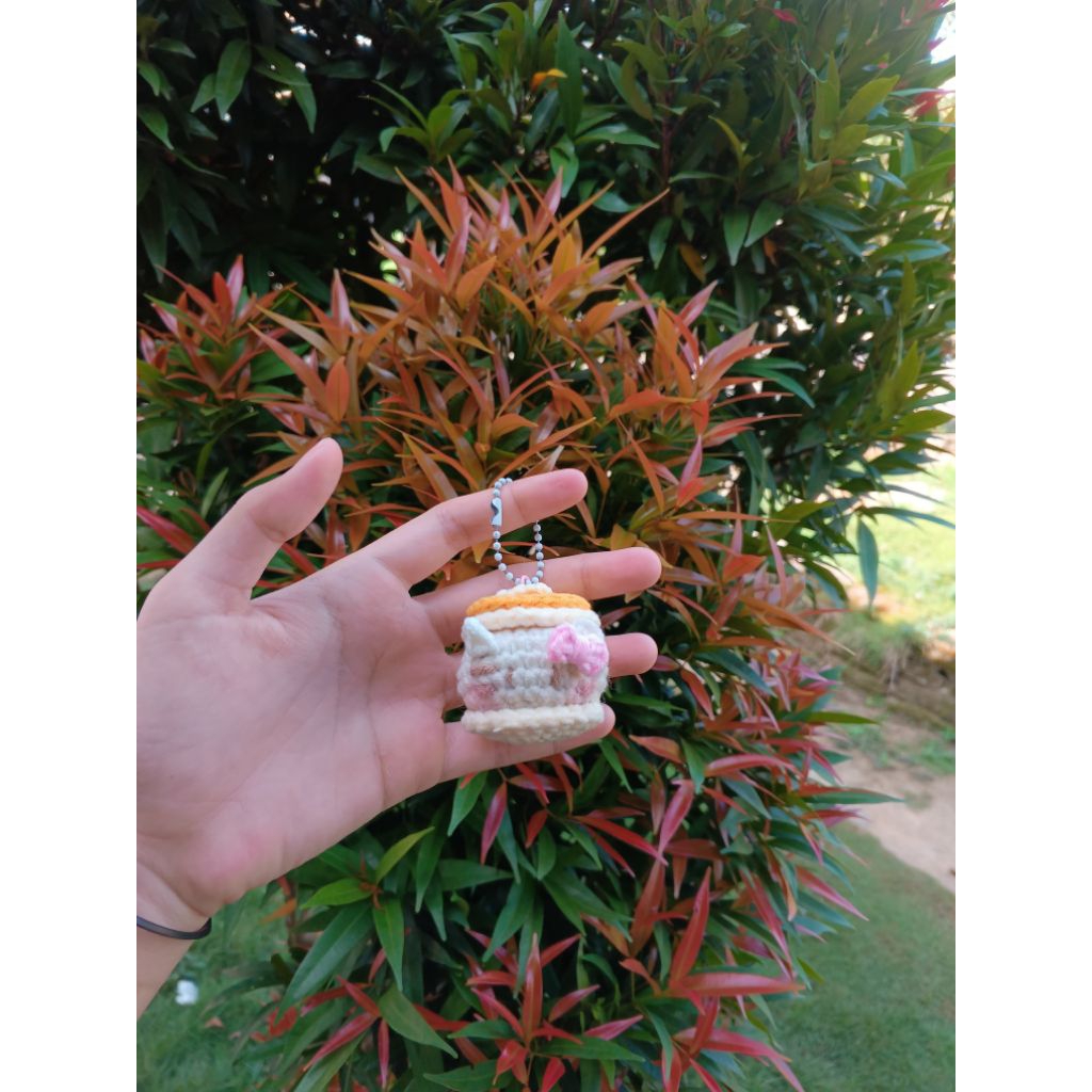 HELLO KITTY PANCAKE KEYCHAIN | GANTUNGAN KUNCI RAJUT HELLO KITTY