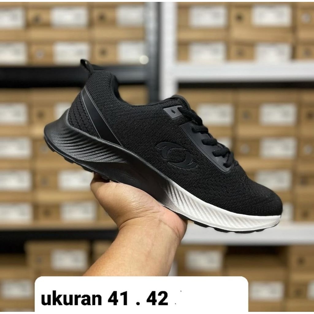 sepatu sport astec original hitam polos