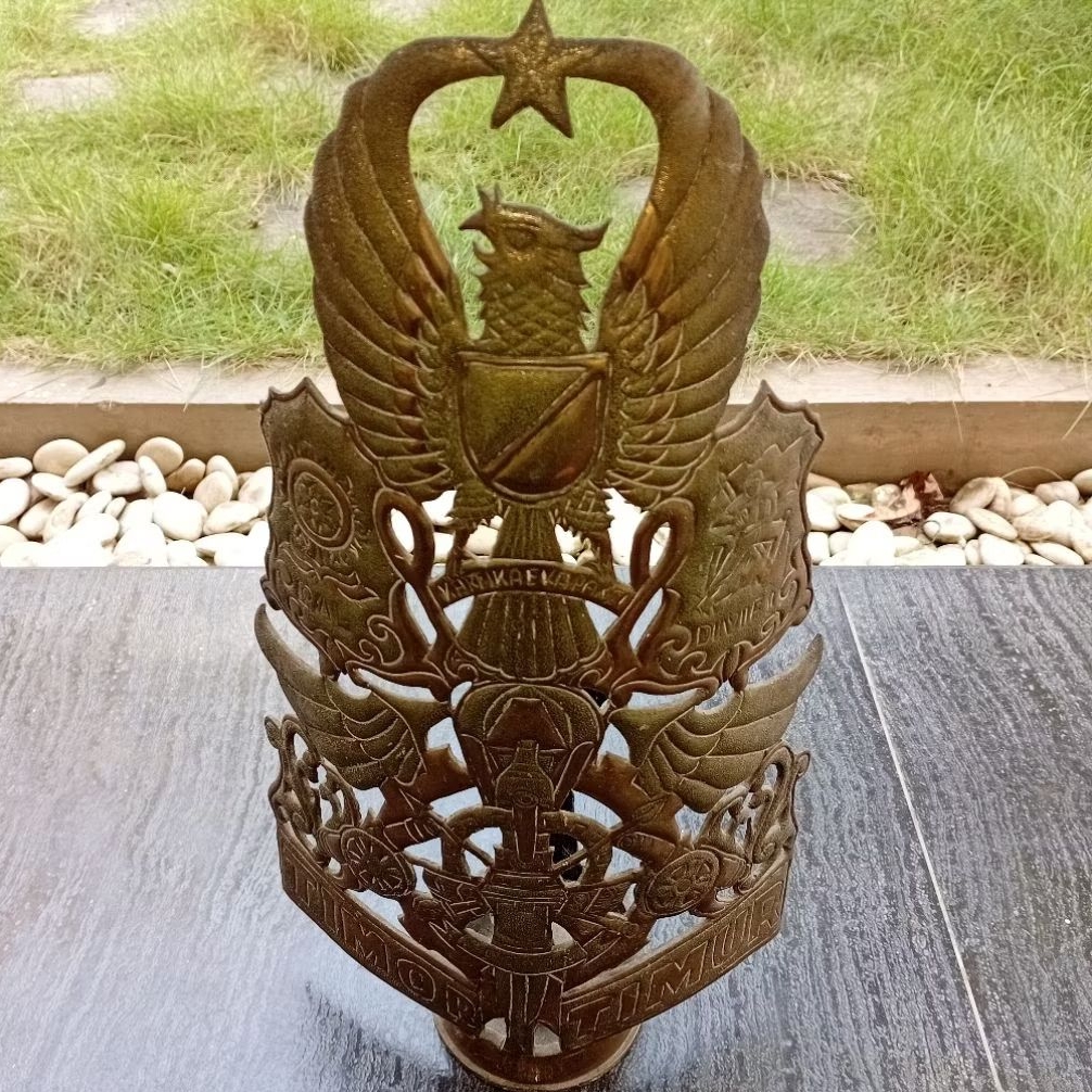 Pajangan Ukir Kuningan Timor Timur Selongsong Peluru