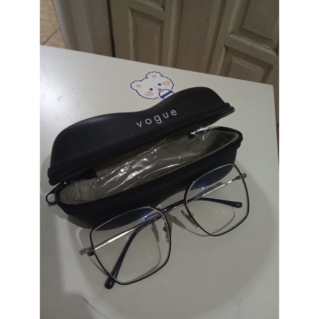 preloved kacamata vogue