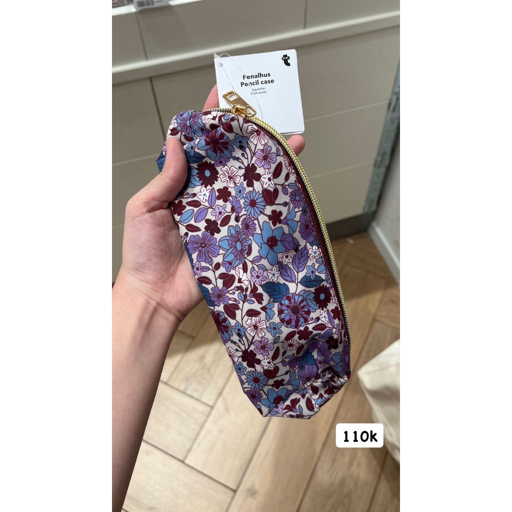 

Jastip Flying Tiger By Lutido | Pencil Case with Flower Printed Purple