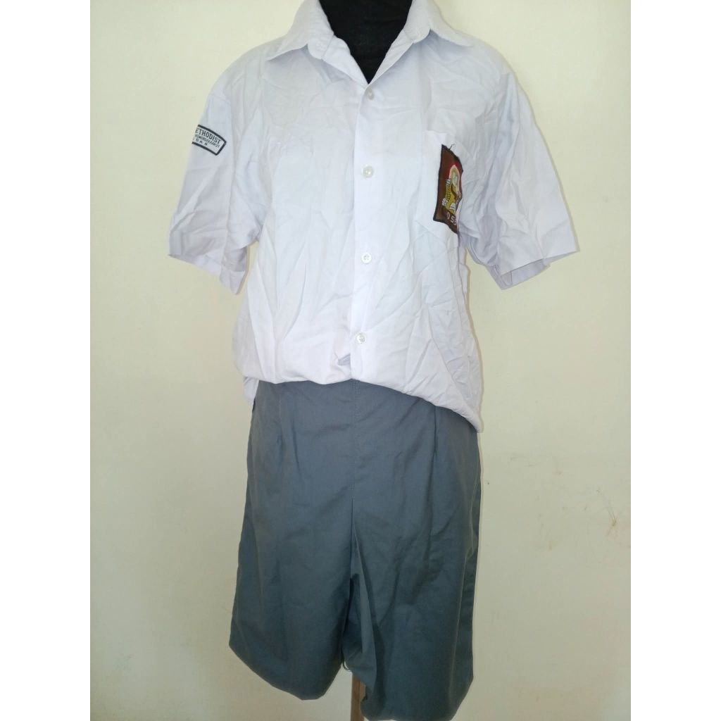 seragam SMA putih abu